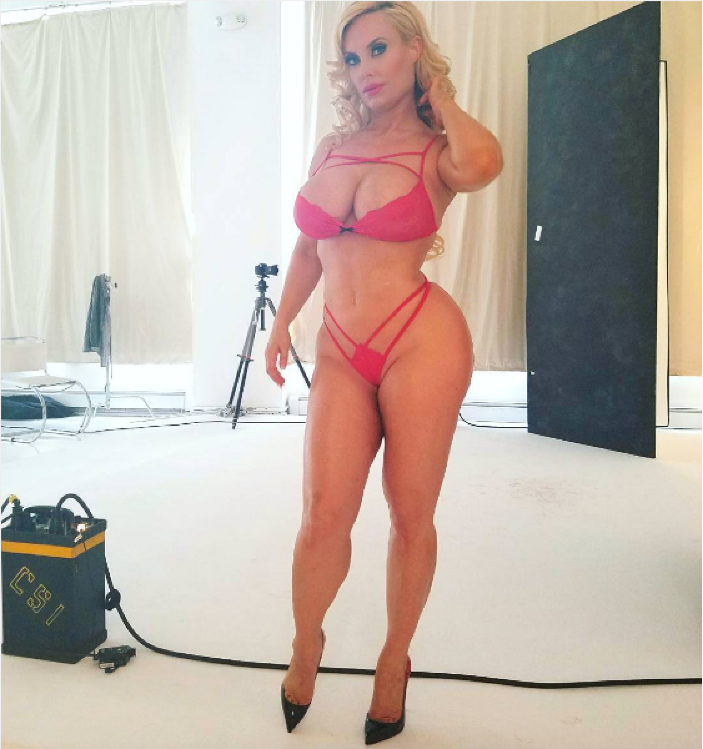 Coco Austin Nude Photos With Other Women